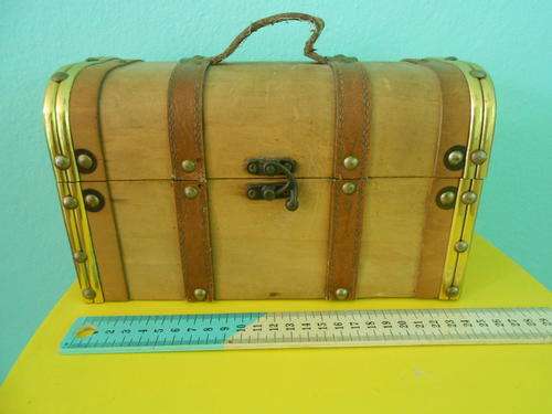 END OF SUMMER SALE!!! Jewelry or storage box